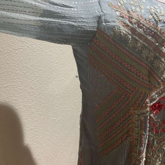 Pakistani branded dress - Picture 7 of 16